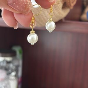 Handmade DIY pearl earrings
